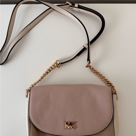 Michael Kors Leather Crossbody – Pink/Taupe Colorblock – Good Condition - Picture 5 of 6